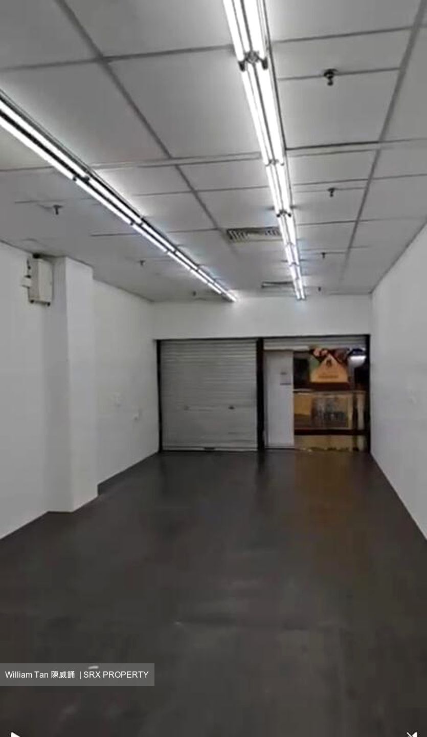 Sim Lim Square (D7), Shop House #626070411